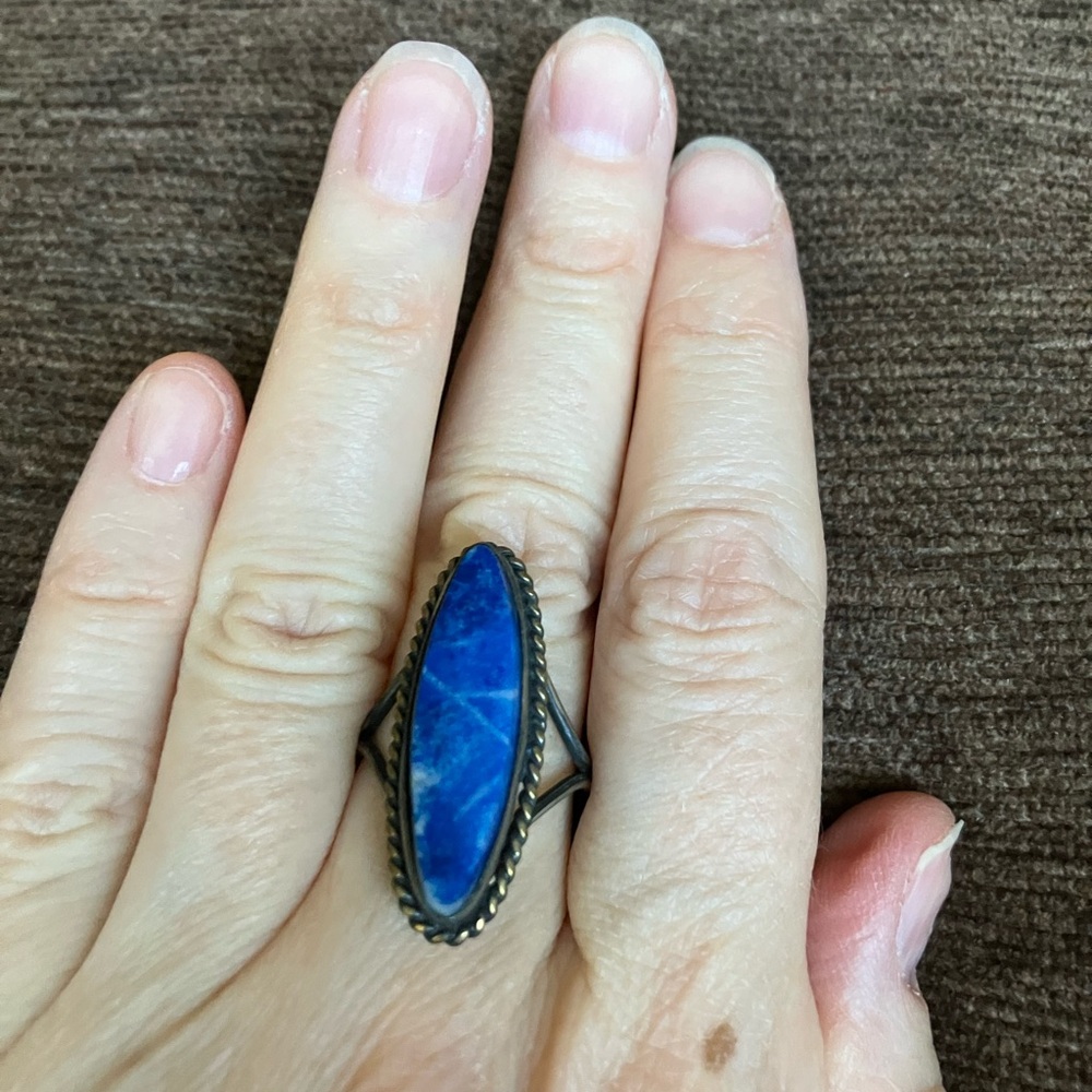 Lapis lazuli silver ring